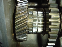  suspecting these teeth on the high gear (left), the output shaft (centre) and the locking teeth which link them together when the low range gear(right) slides across to the left